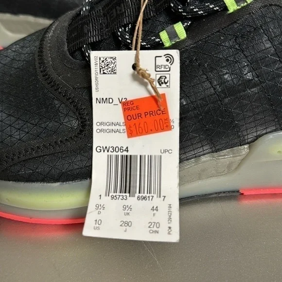 Men Adidas NMD V3 Black Signal Green Brand New No box $160 Retail Price GW3064 Men Adidas NMD V3 Black Signal Green Brand New No box $160  main image 3